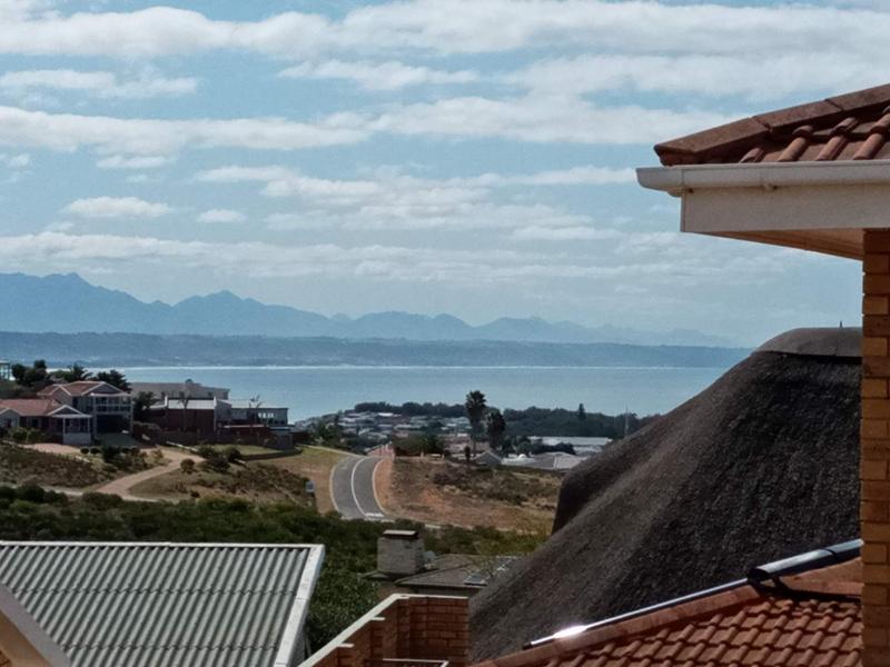 4 Bedroom Property for Sale in Menkenkop Western Cape